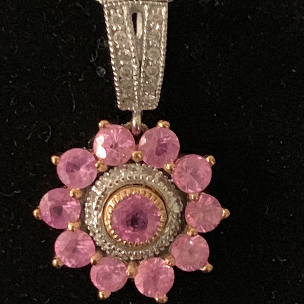 14ktwhite gold sappire and diamond flower necklace